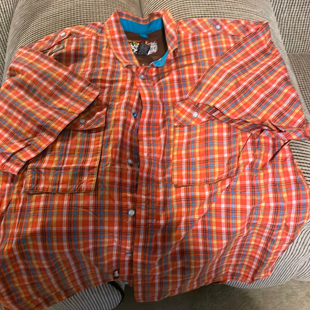 Akademiks button down shirt